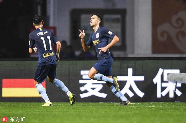 广州富力客场战胜大连一方，实现绝地反击