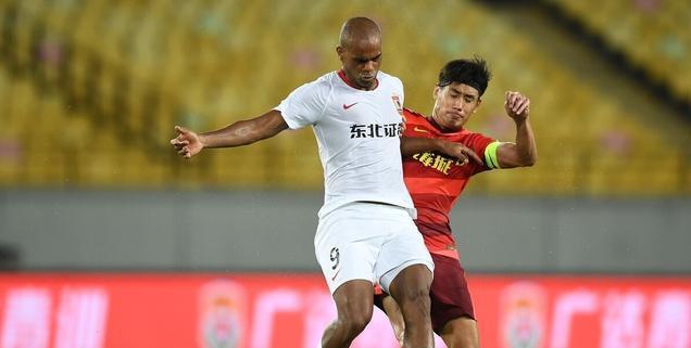 长春亚泰展现团队协作,击败强劲对手 长春亚泰展现团队协作,击败强劲对手