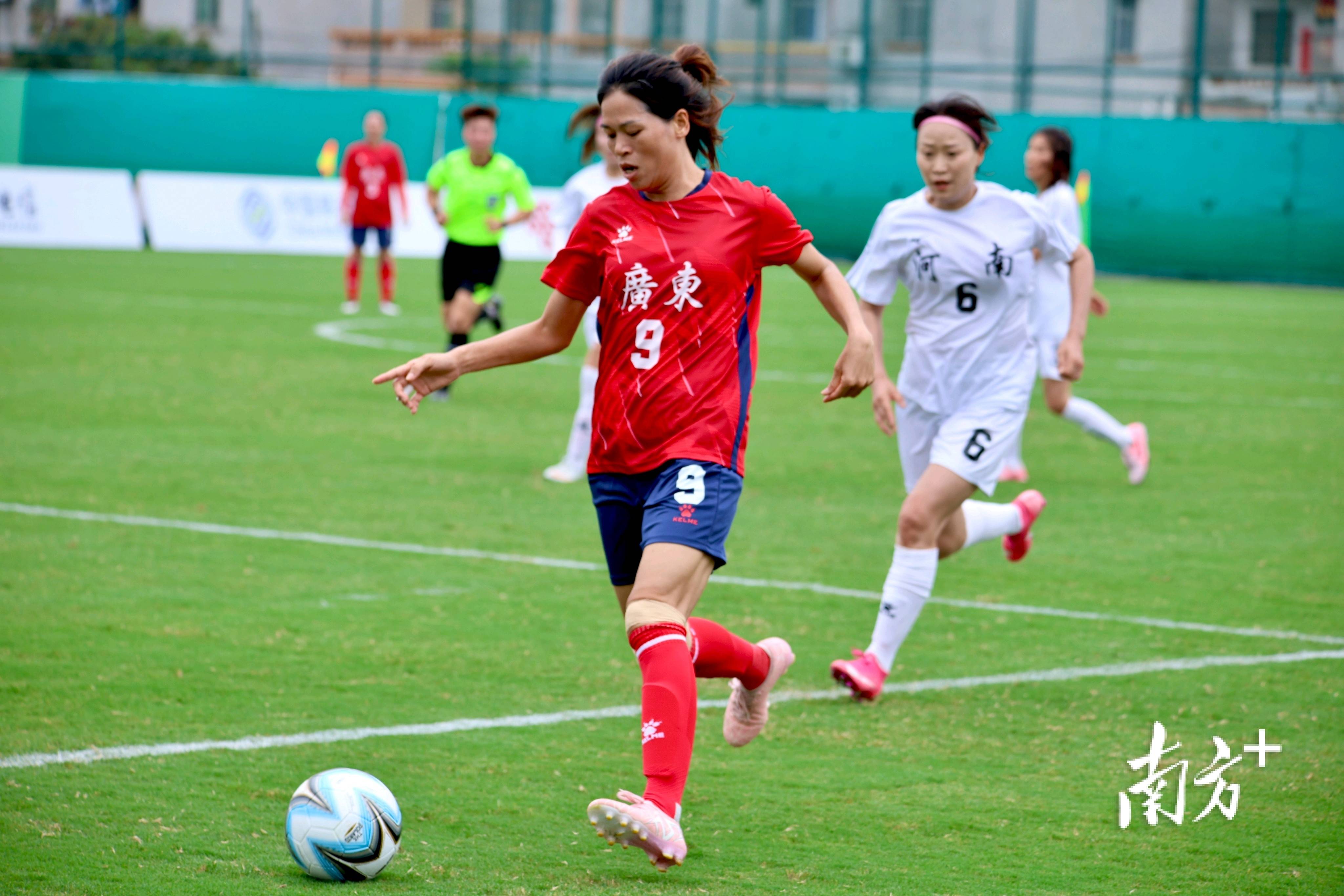 包含激烈角逐!欧预赛再次掀起足球热潮的词条 包含激烈角逐!欧预赛再次掀起足球热潮的词条