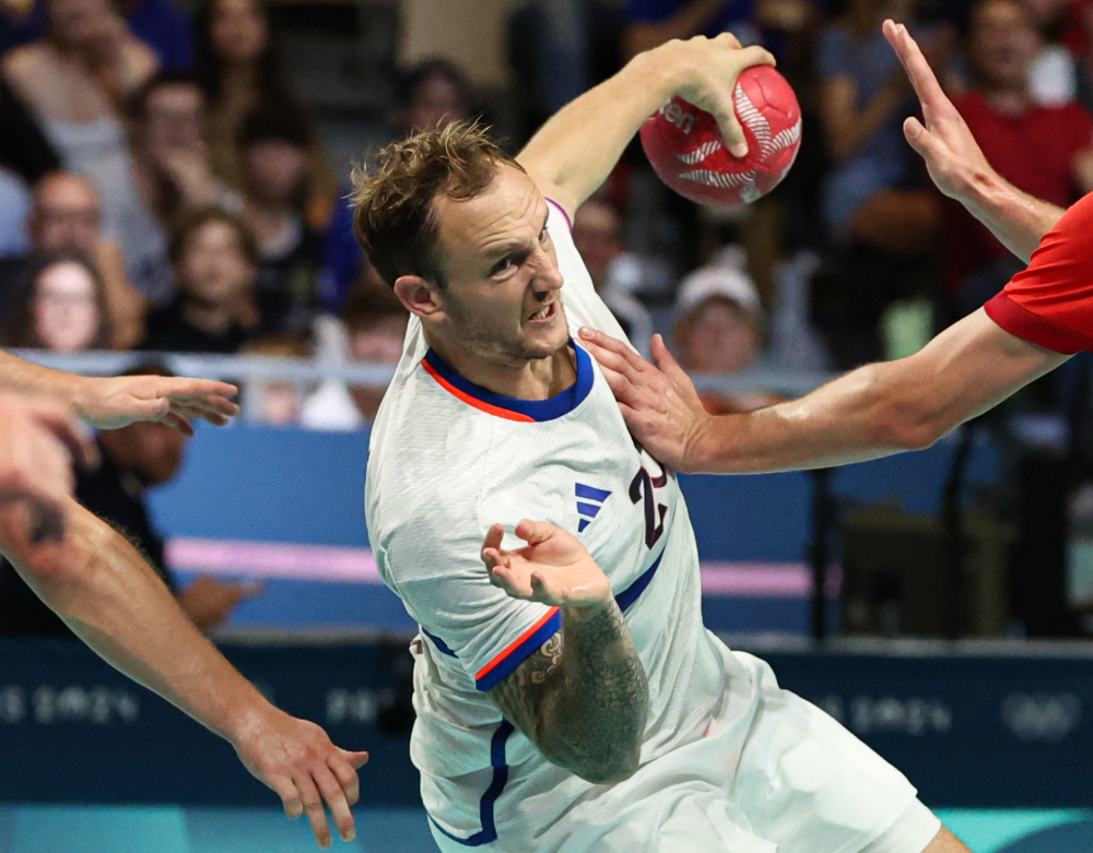 男子手球团队决赛中法国队夺冠