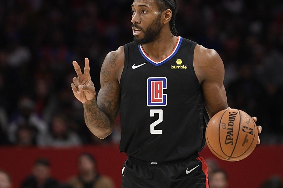 关于马刺横扫山西队，伦纳德状态火热的信息