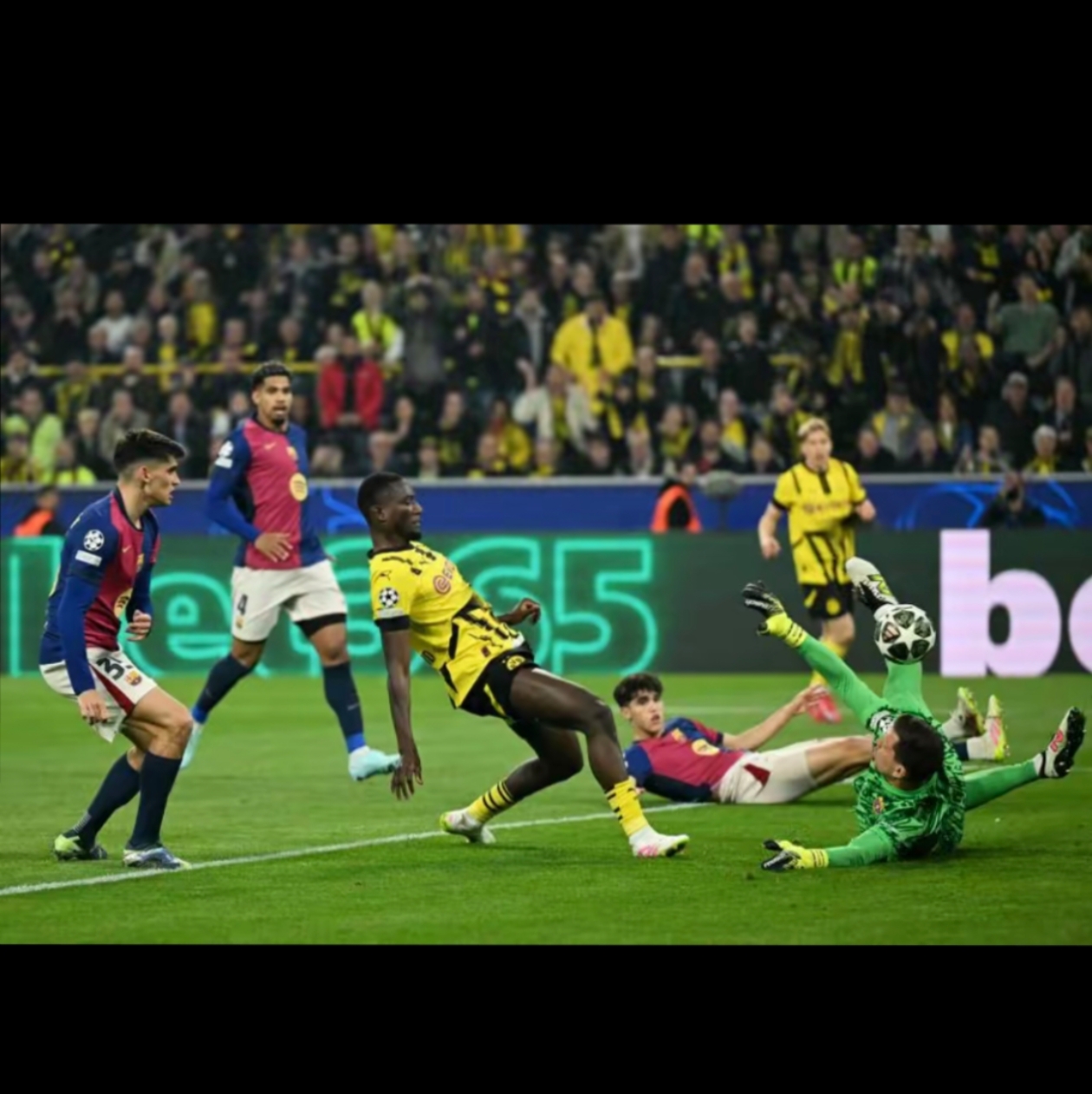 巴萨绝杀乌克兰，卡塞米罗扛起全队的简单介绍