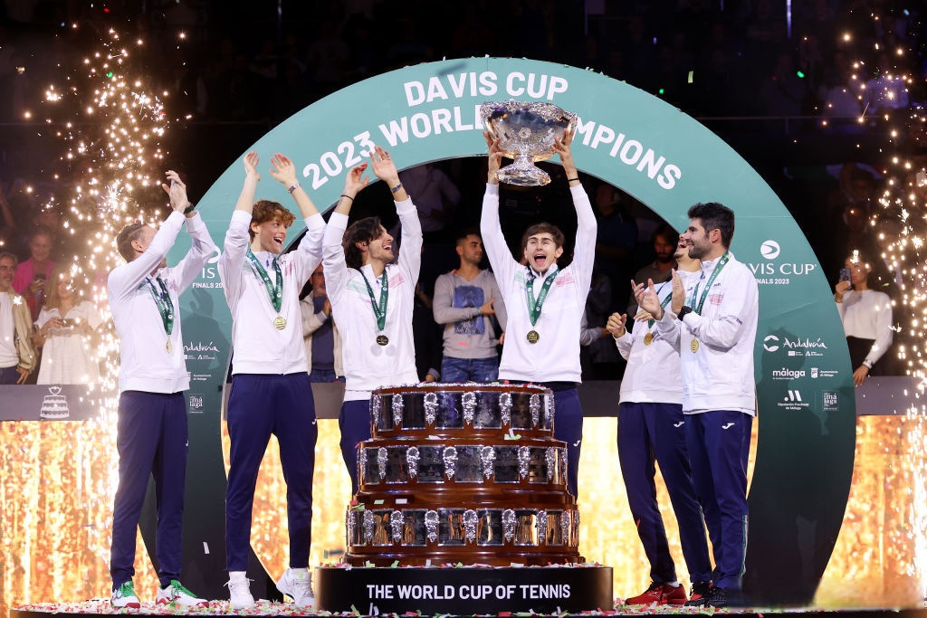 蒙特卡洛大师赛逆转戴维斯杯，辛纳统治全场